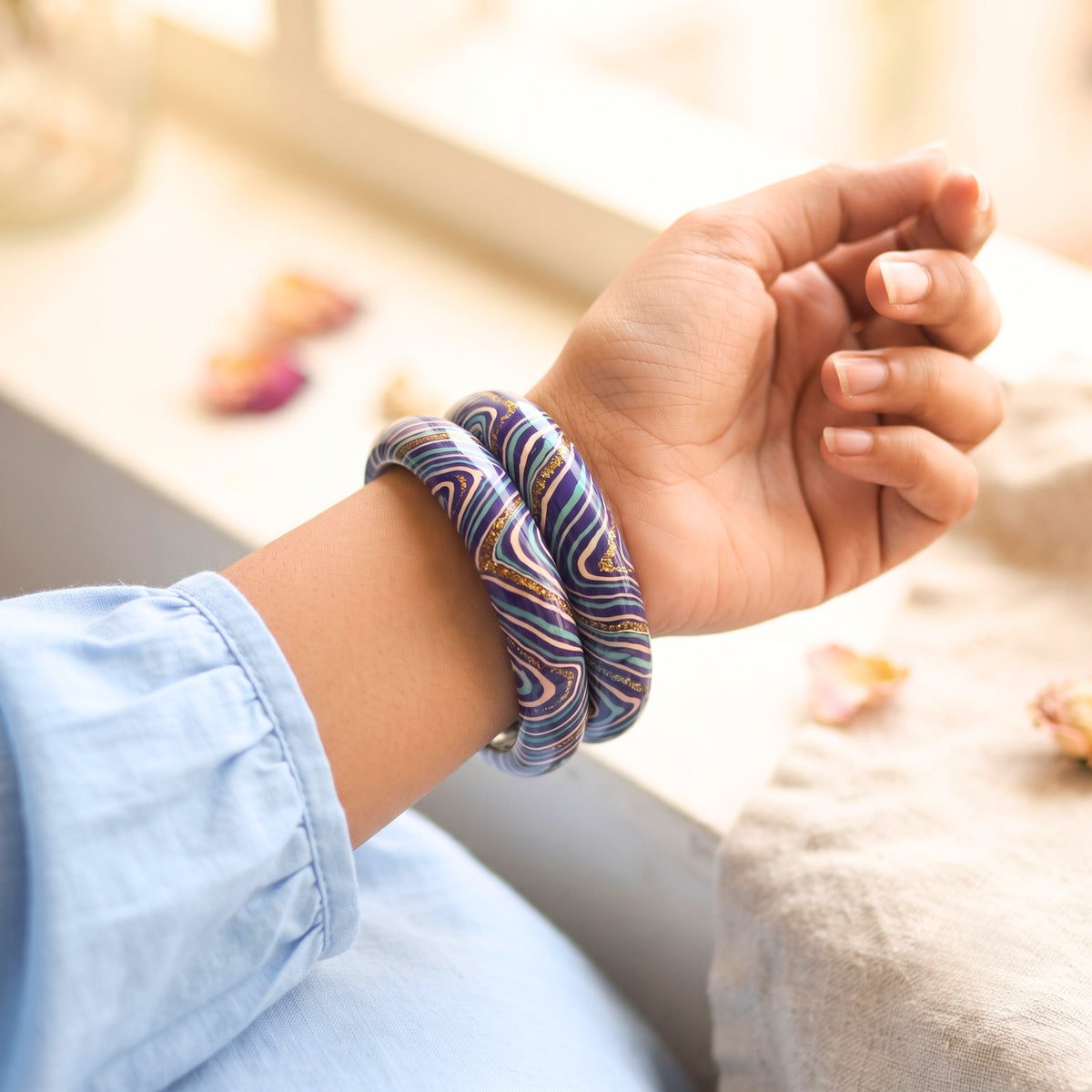 Bulbul (Set Of 2 Lac Bangles)