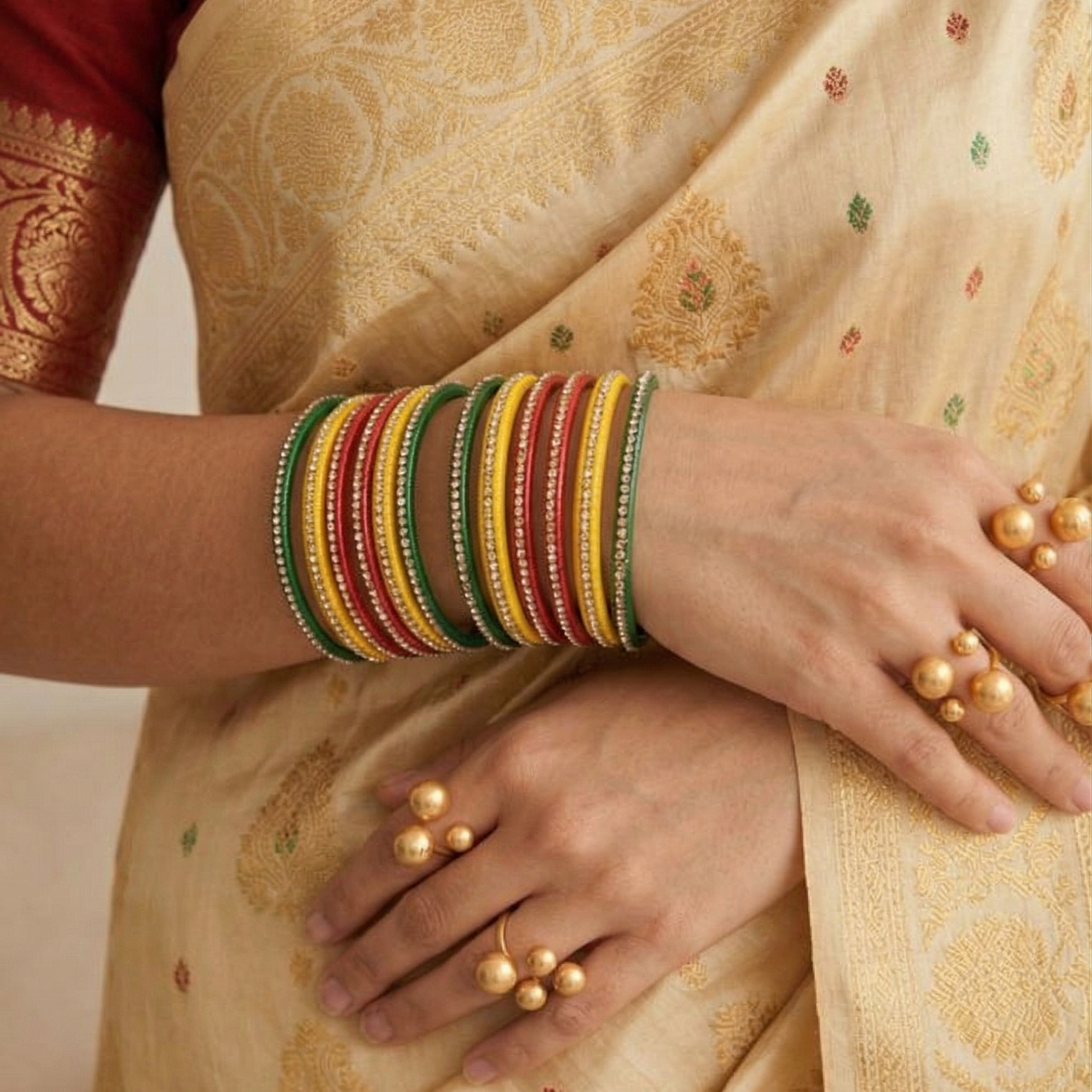 Taani Partner (Set of 12 Lac Bangles)