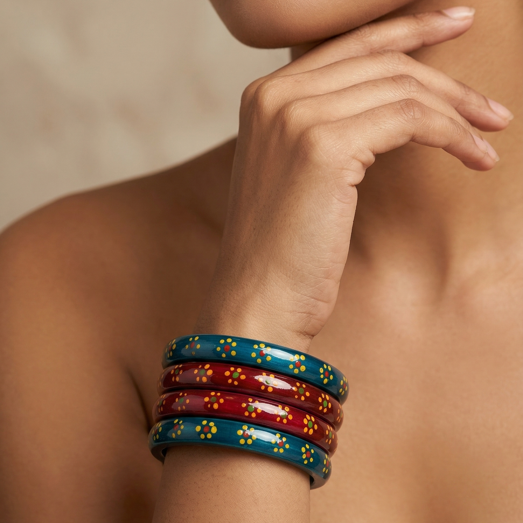 Shashi (Stack of 4 Lac Bangles)