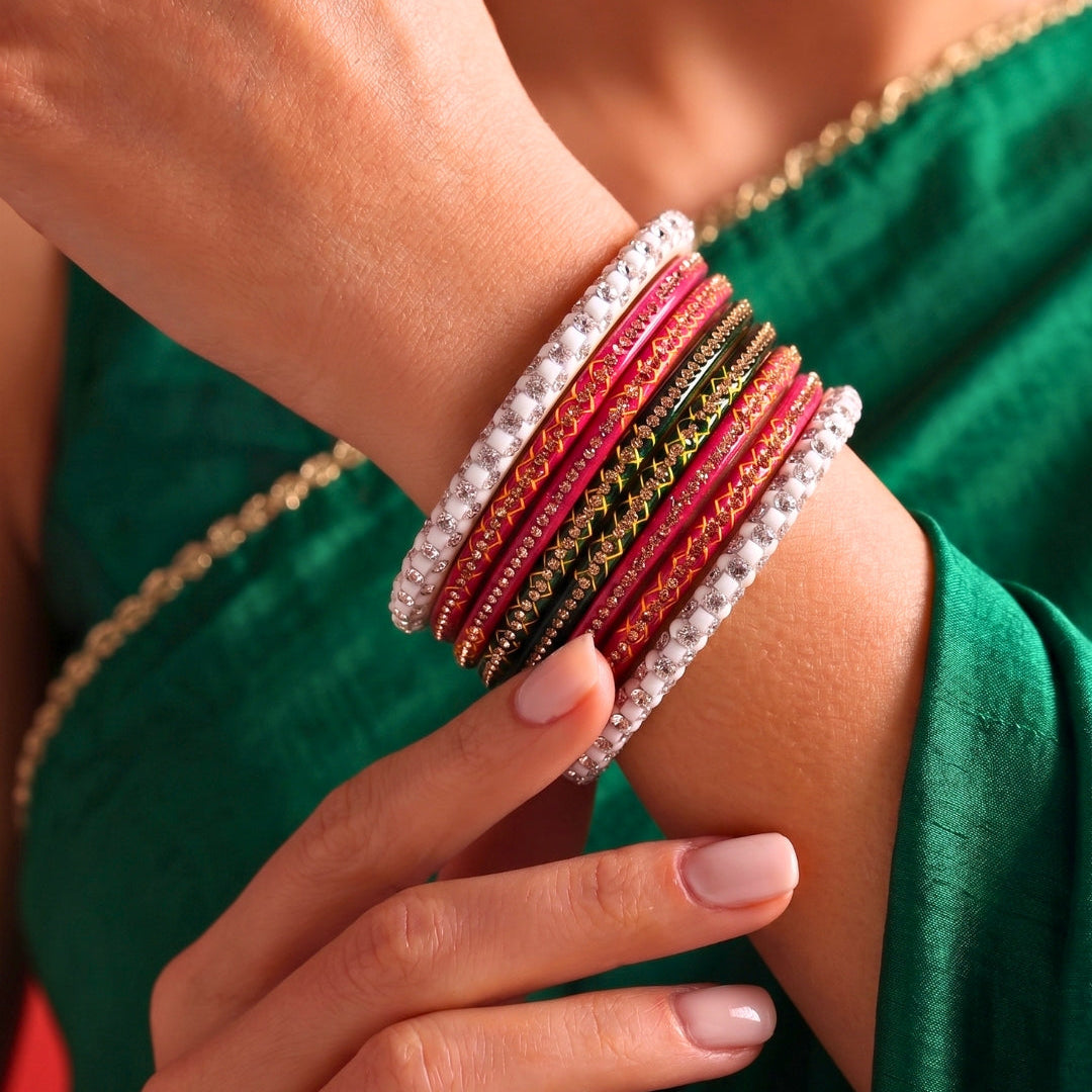Maaya (Stack Of 8 Lac Bangles)